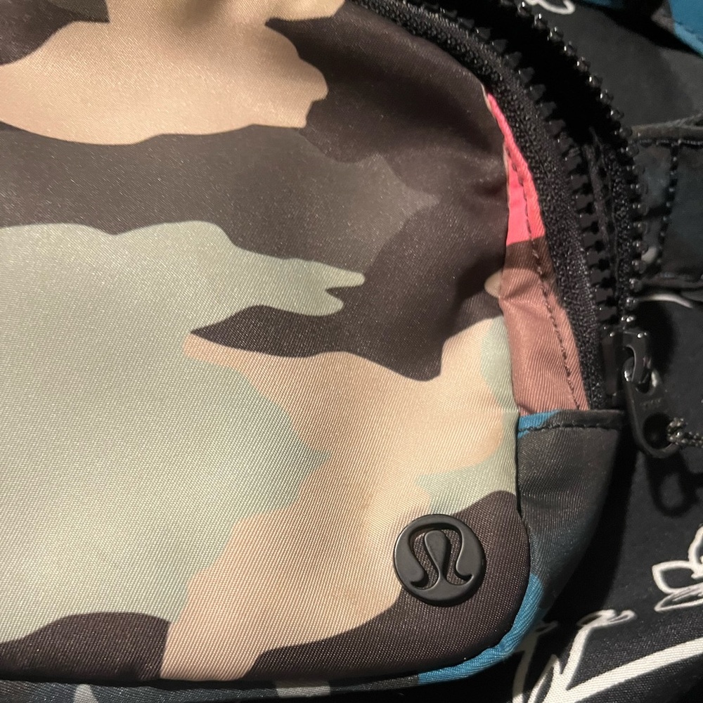 Lululemon multi colored cam fanny pack